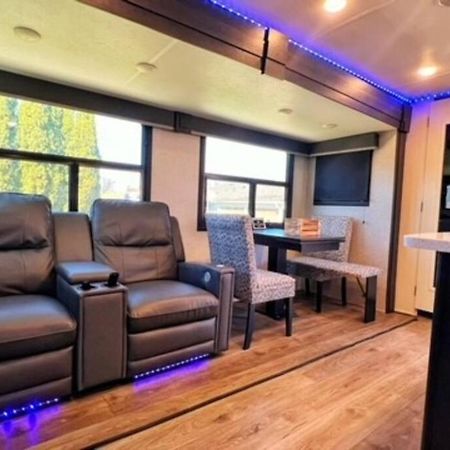 Luxury Glamping Near Idaho Event Center In Nampa 아파트 외부 사진