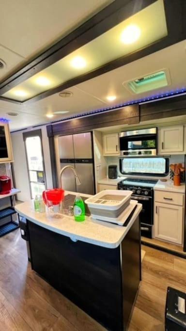 Luxury Glamping Near Idaho Event Center In Nampa 아파트 외부 사진