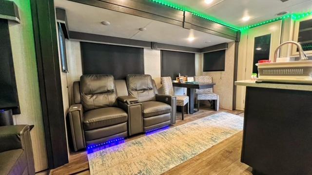 Luxury Glamping Near Idaho Event Center In Nampa 아파트 외부 사진